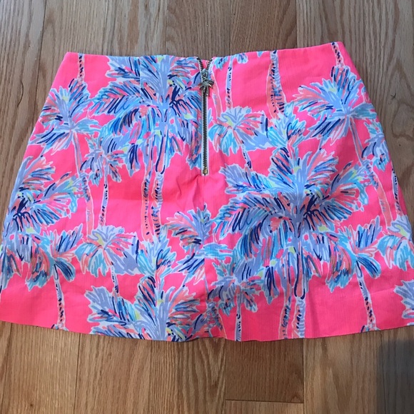 Bundle of Lilly Pulitzer like new skorts - Picture 6 of 7